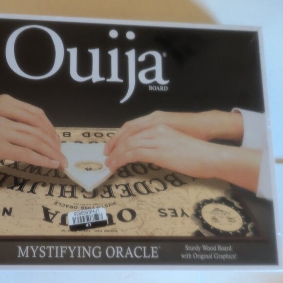 NWT Ouija Mystifying Oracle Halloween Classic Board Game Hasbro Spooky Seance - Picture 2 of 11